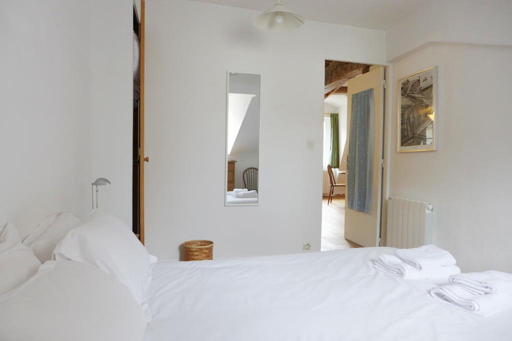 Ferienwohnung Le Jardin Du Marais Paris Zimmer foto