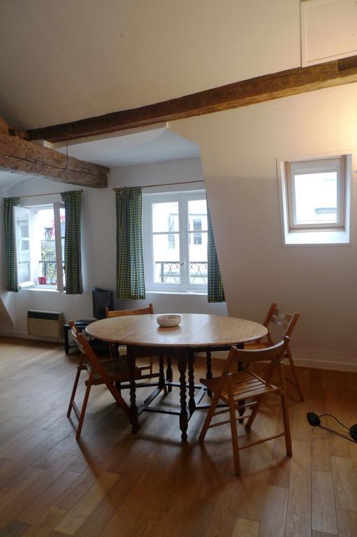 Ferienwohnung Le Jardin Du Marais Paris Zimmer foto